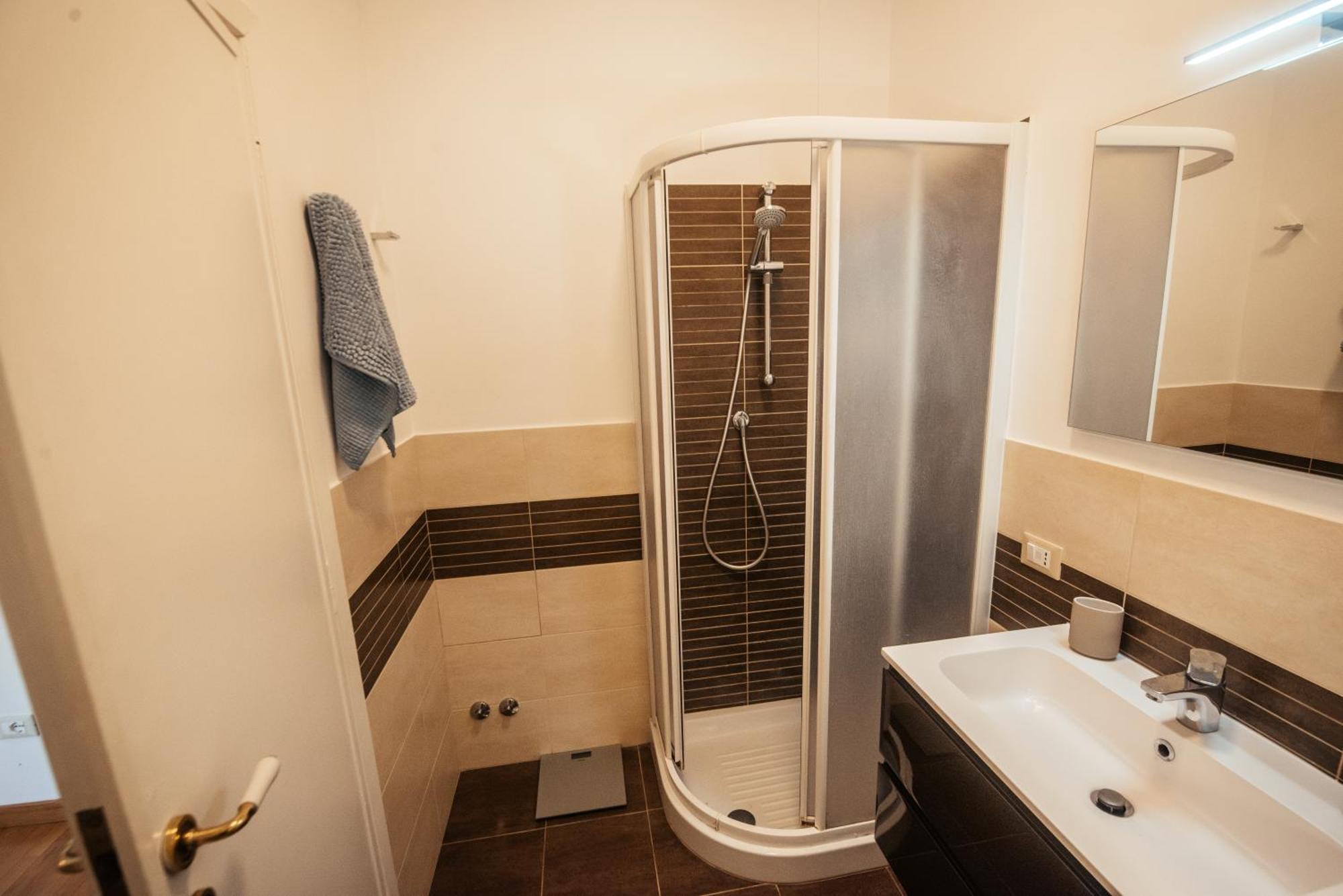 Green Hill Apartment - Exclusive Use โรม ภายนอก รูปภาพ